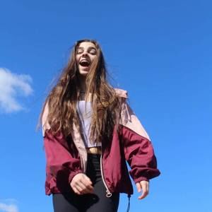 Meet your Posher, Anna shea